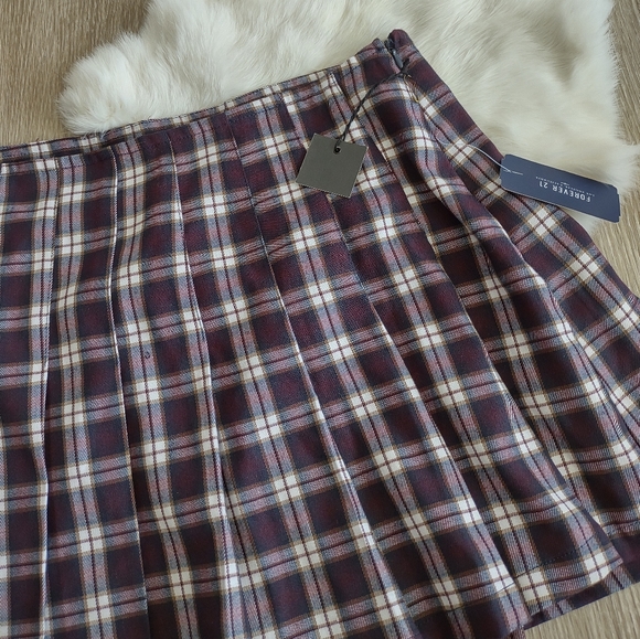 Red pleated plaid skirt by Forever 21 28" - Picture 2 of 5
